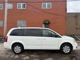 Used 2009 Dodge Grand Caravan SE image 2
