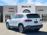 Used 2022 Volkswagen Taos SE image 4