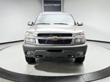 Used 2002 Chevrolet Avalanche 2500 w/ Convenience Pkg image 2