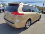 Used 2014 Toyota Sienna LE image 5