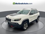 Used 2019 Jeep Cherokee Trailhawk image 3