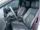 Used 2025 Porsche Macan image 5
