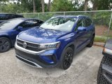 Used 2022 Volkswagen Taos SE w/ Panoramic Sunroof Package image 3