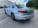 Used 2021 Volkswagen Passat 2.0T SE image 4
