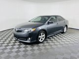 Used 2014 Toyota Camry L image 2