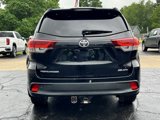 Used 2019 Toyota Highlander SE image 6