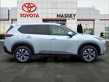 Used 2023 Nissan Rogue SV image 2