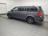 Used 2017 Dodge Grand Caravan SXT image 3