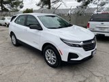 Used 2022 Chevrolet Equinox LS image 2