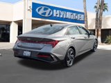 Used 2024 Hyundai Elantra SEL w/ Convenience Package image 4