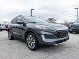 Used 2020 Ford Escape Titanium image 3