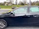 Used 2017 Toyota Camry SE image 3