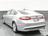 Used 2015 Ford Fusion SE image 4