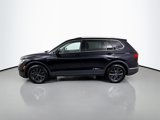 Used 2022 Volkswagen Tiguan SE w/ Panoramic Sunroof Package image 2