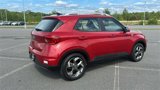 Used 2022 Hyundai Venue SEL w/ Cargo Package image 5
