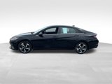 Used 2022 Hyundai Elantra Limited image 2