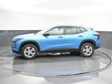 Used 2025 Chevrolet Trax LS image 2