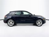 Certified 2025 Porsche Macan image 4