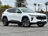 Used 2024 Chevrolet Trax RS w/ Sunroof Package image 2