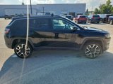 Used 2017 Jeep Compass Limited image 4