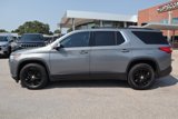 Used 2019 Chevrolet Traverse LT image 2