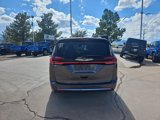 Used 2022 Chrysler Pacifica Touring-L image 3