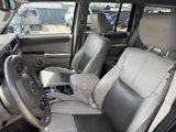 Used 2006 Jeep Commander Limited w/ Trailer Tow Group IV image 4