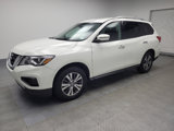 Used 2018 Nissan Pathfinder SV image 2