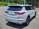 Used 2024 Mitsubishi Outlander SE Black Edition image 2