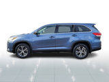 Used 2019 Toyota Highlander LE image 3