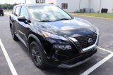 Used 2023 Nissan Rogue S image 2