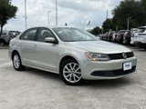 Used 2011 Volkswagen Jetta SE image 2
