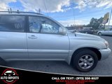 Used 2004 Toyota Highlander 4WD V6 w/ 3rd Row image 5