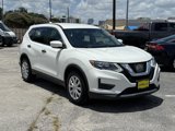 Used 2017 Nissan Rogue S image 2