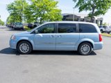 Used 2012 Chrysler Town & Country Limited w/ Luxury Group image 4