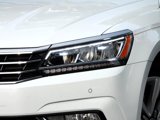 Used 2017 Volkswagen Passat 1.8T SE image 2