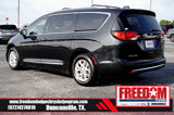 Used 2020 Chrysler Pacifica Touring-L image 3