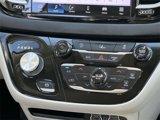 Used 2022 Chrysler Pacifica Touring-L image 5