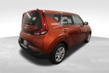 Used 2022 Kia Soul LX image 2