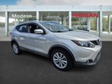 Used 2017 Nissan Rogue Sport SV image 2