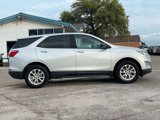 Used 2019 Chevrolet Equinox LS image 2