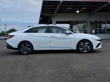 Used 2025 Hyundai Elantra SEL image 2