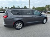 Used 2021 Chrysler Voyager Lxi image 2