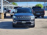 Used 2022 Jeep Compass Latitude image 2