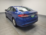 Used 2017 Ford Fusion SE image 3