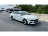 New 2025 Hyundai Elantra SE image 2