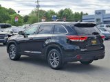 Used 2018 Toyota Highlander XLE image 4