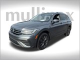 Used 2023 Volkswagen Tiguan SE image 2