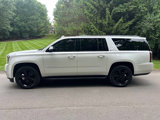 Used 2020 GMC Yukon XL SLT w/ Graphite Performance Edition image 2