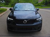 Used 2024 Volvo XC40 B5 Core image 4